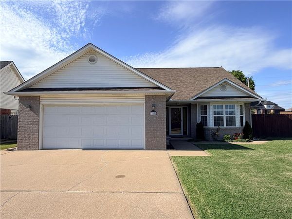 903 Hunter Ridge, Siloam Springs, AR 72761