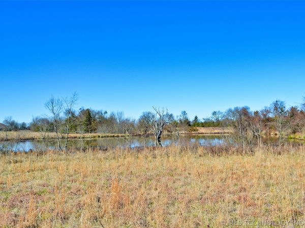 015 N 4247 Road , Hugo, OK 74743