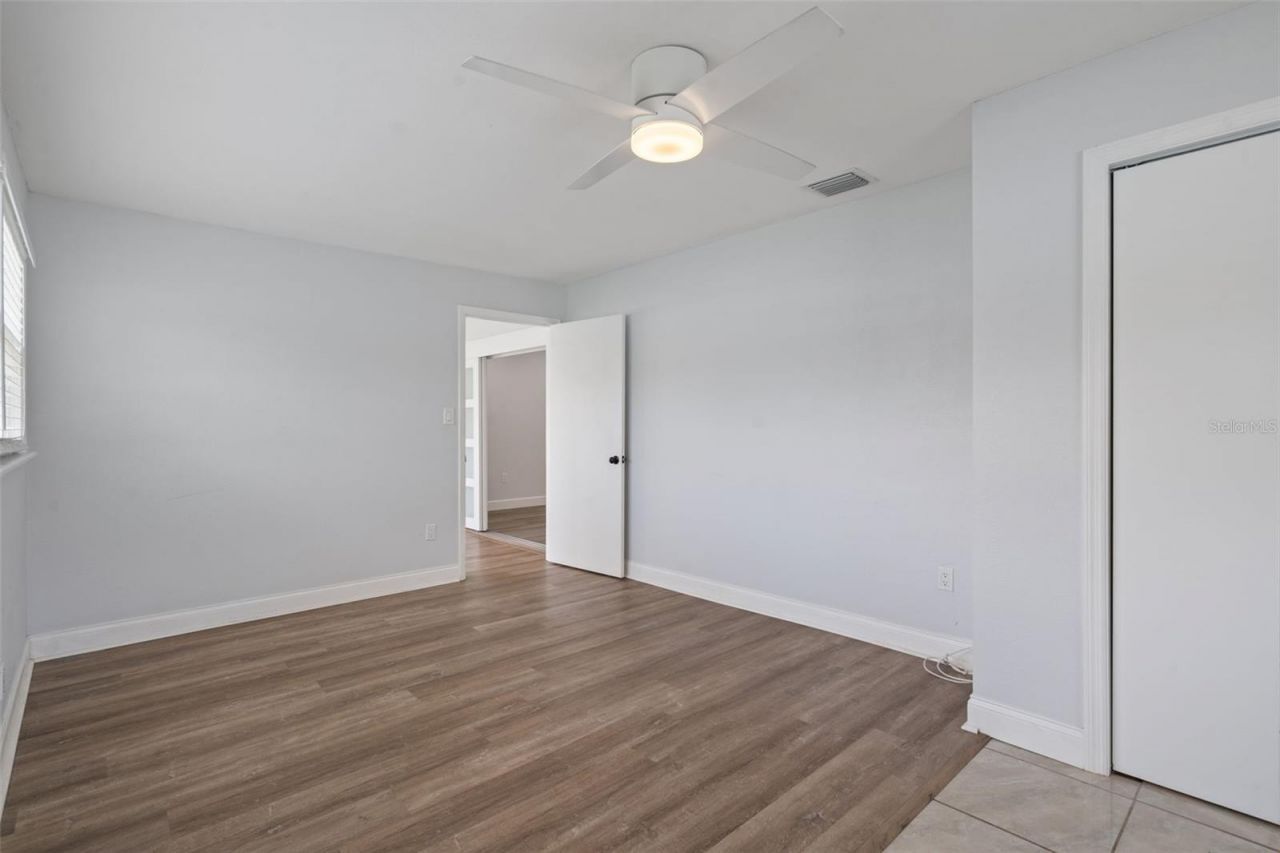 5690 6th Street S, Saint Petersburg, FL 33705 Photo