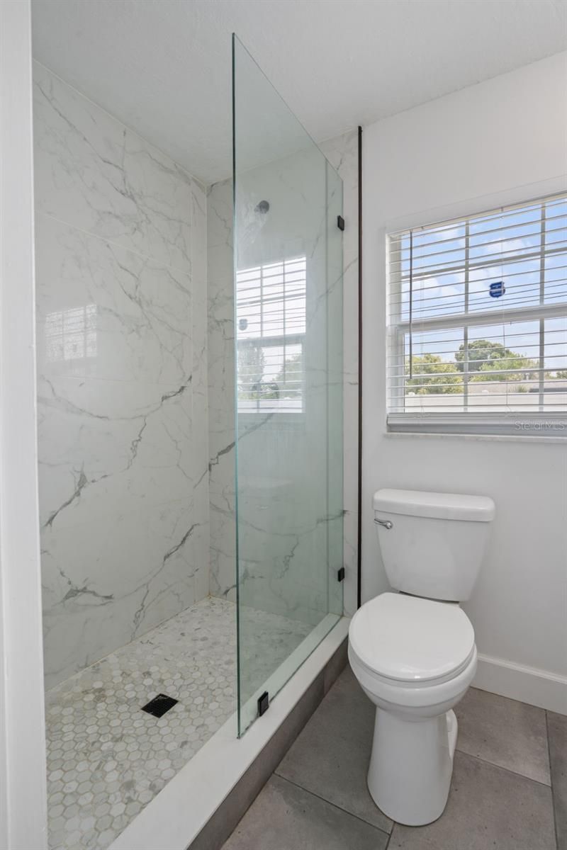 5690 6th Street S, Saint Petersburg, FL 33705 Photo