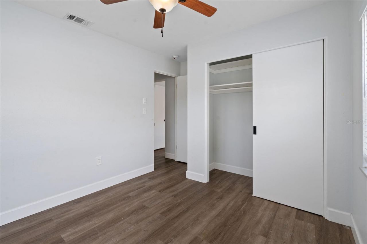 5690 6th Street S, Saint Petersburg, FL 33705 Photo