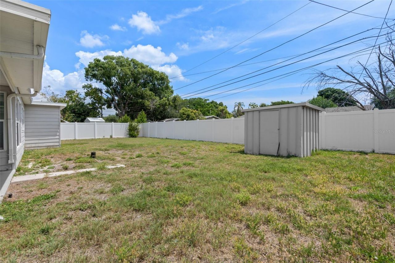 5690 6th Street S, Saint Petersburg, FL 33705 Photo