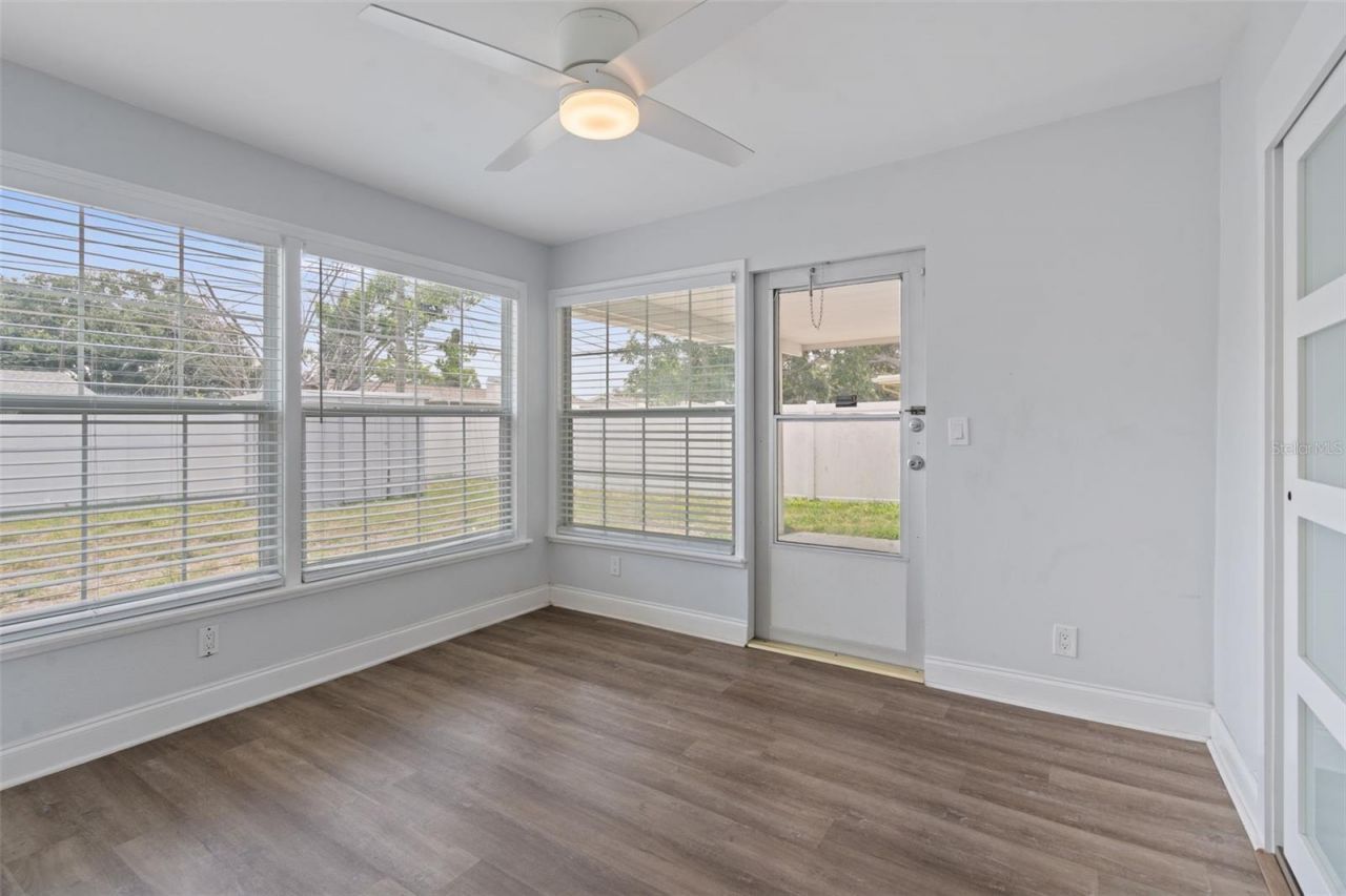 5690 6th Street S, Saint Petersburg, FL 33705 Photo