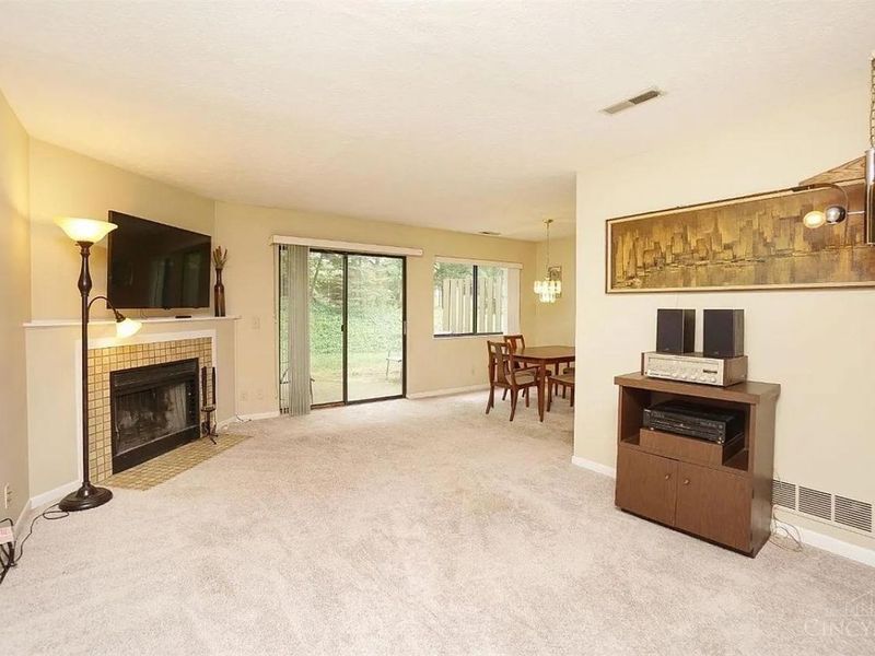 19 Evergreen Circle, Wyoming, OH 45215 Photo 3