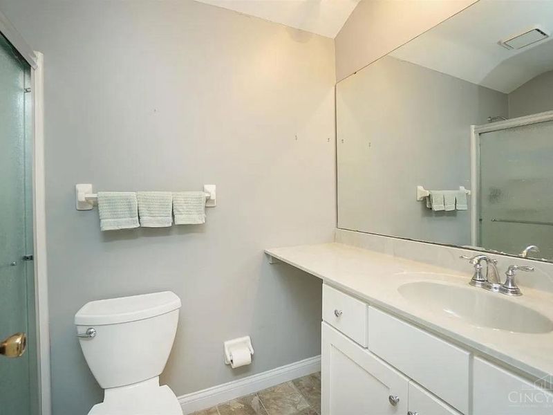 19 Evergreen Circle, Wyoming, OH 45215 Photo 7