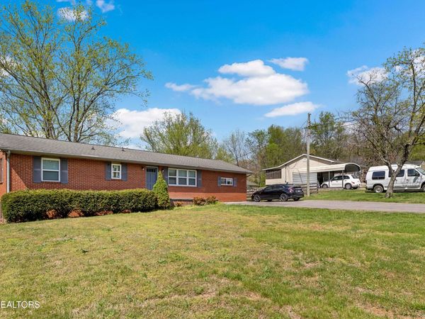 6301 Strawberry Plains Pike, Knoxville, TN 37914