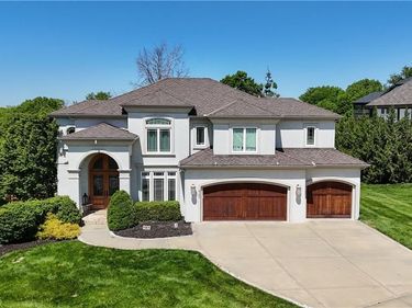 4140 N Redbud Lane, Riverside, MO 64150