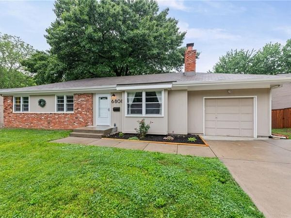 6808 Stearns Street, Shawnee, KS 66203
