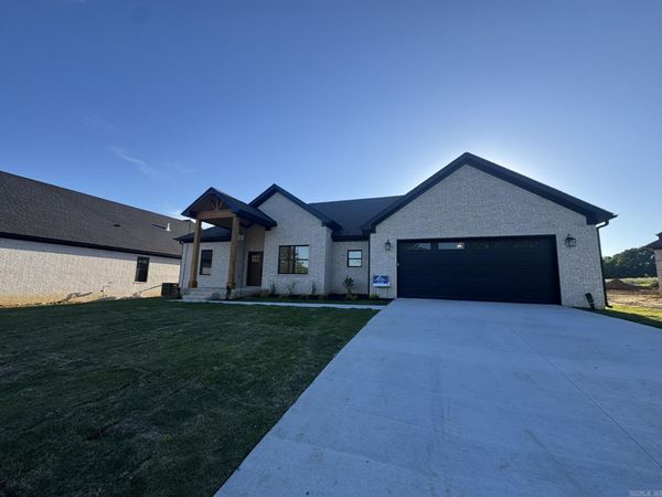 20 Albion CT., Cabot, AR 72023