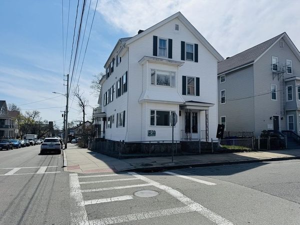 631 Walnut St, Unit 1, Fall River, MA 02720
