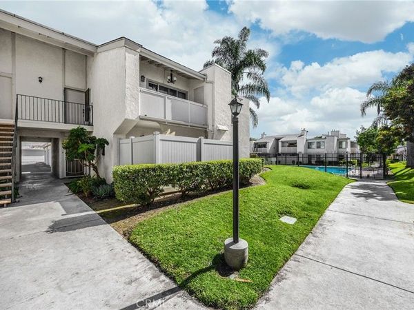 1018 E La Habra, La Habra, CA 90631