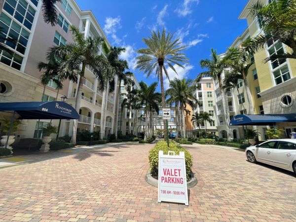 804 E Windward Way, Unit Ph15, Lantana, FL 33462