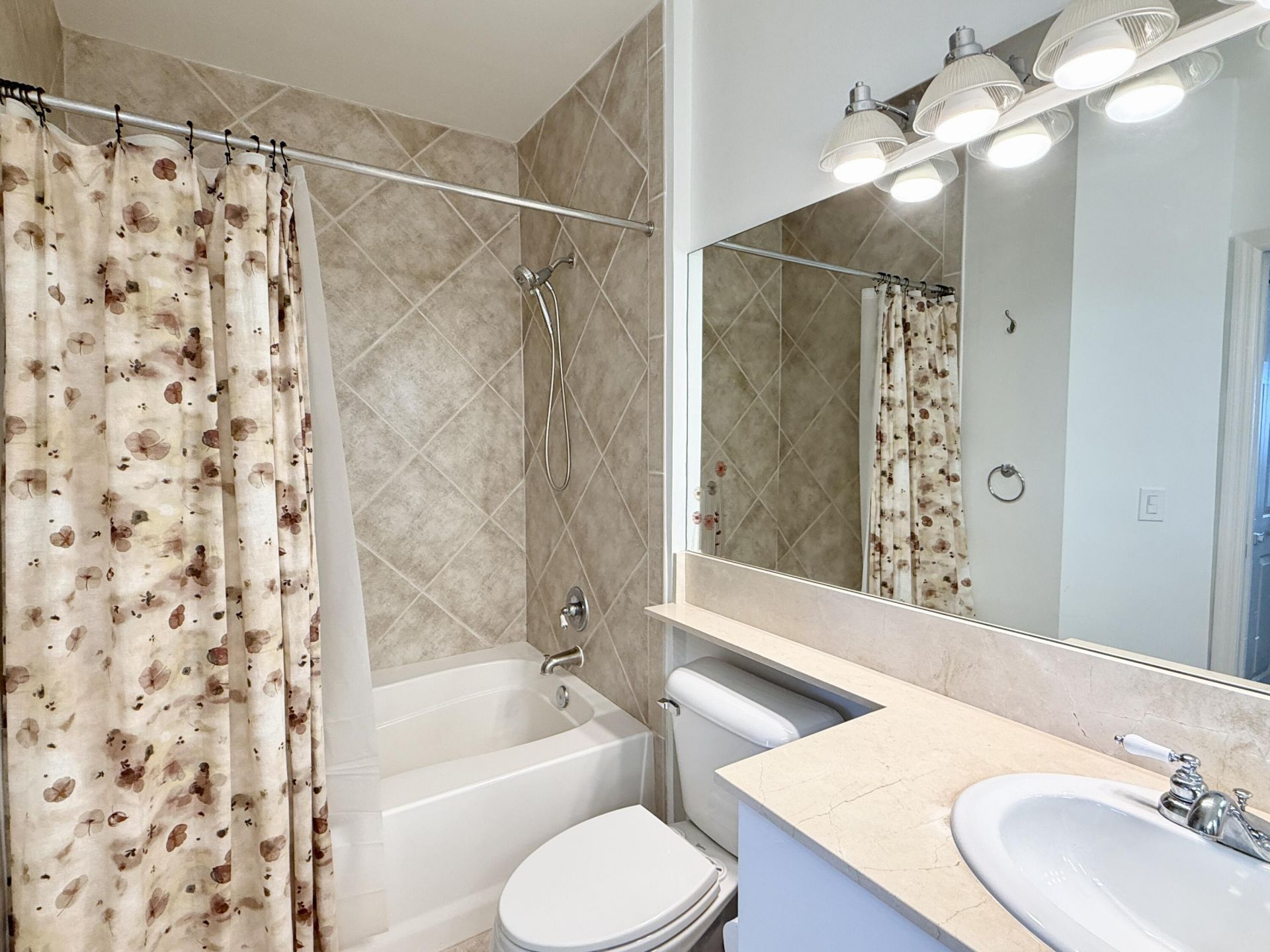 804 E Windward Way, Unit Ph15, Lantana, FL 33462 Photo