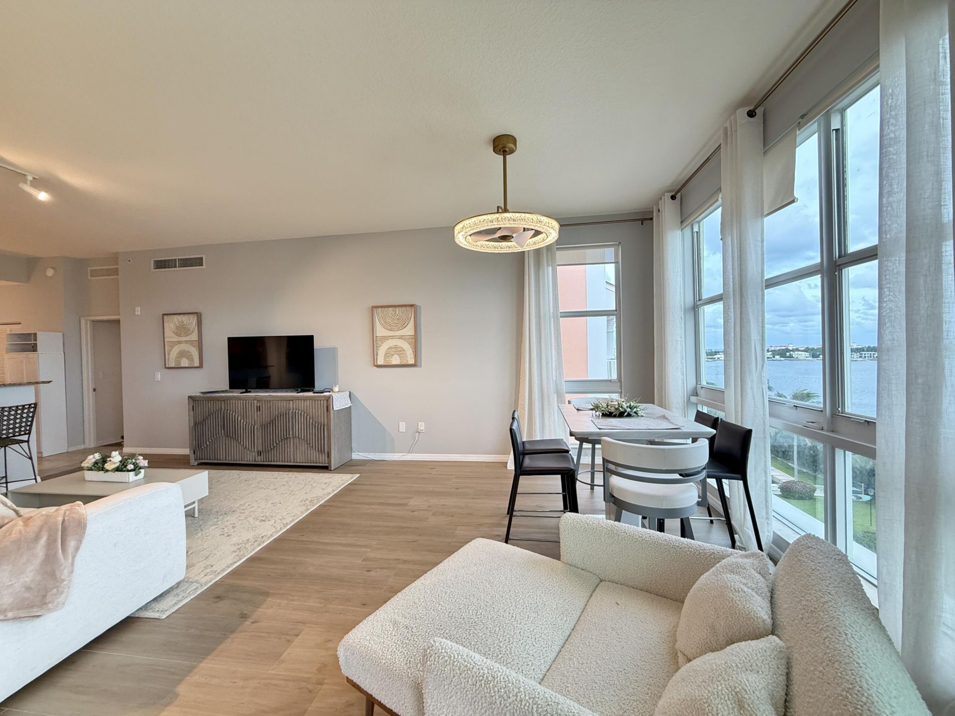 804 E Windward Way, Unit Ph15, Lantana, FL 33462 Photo