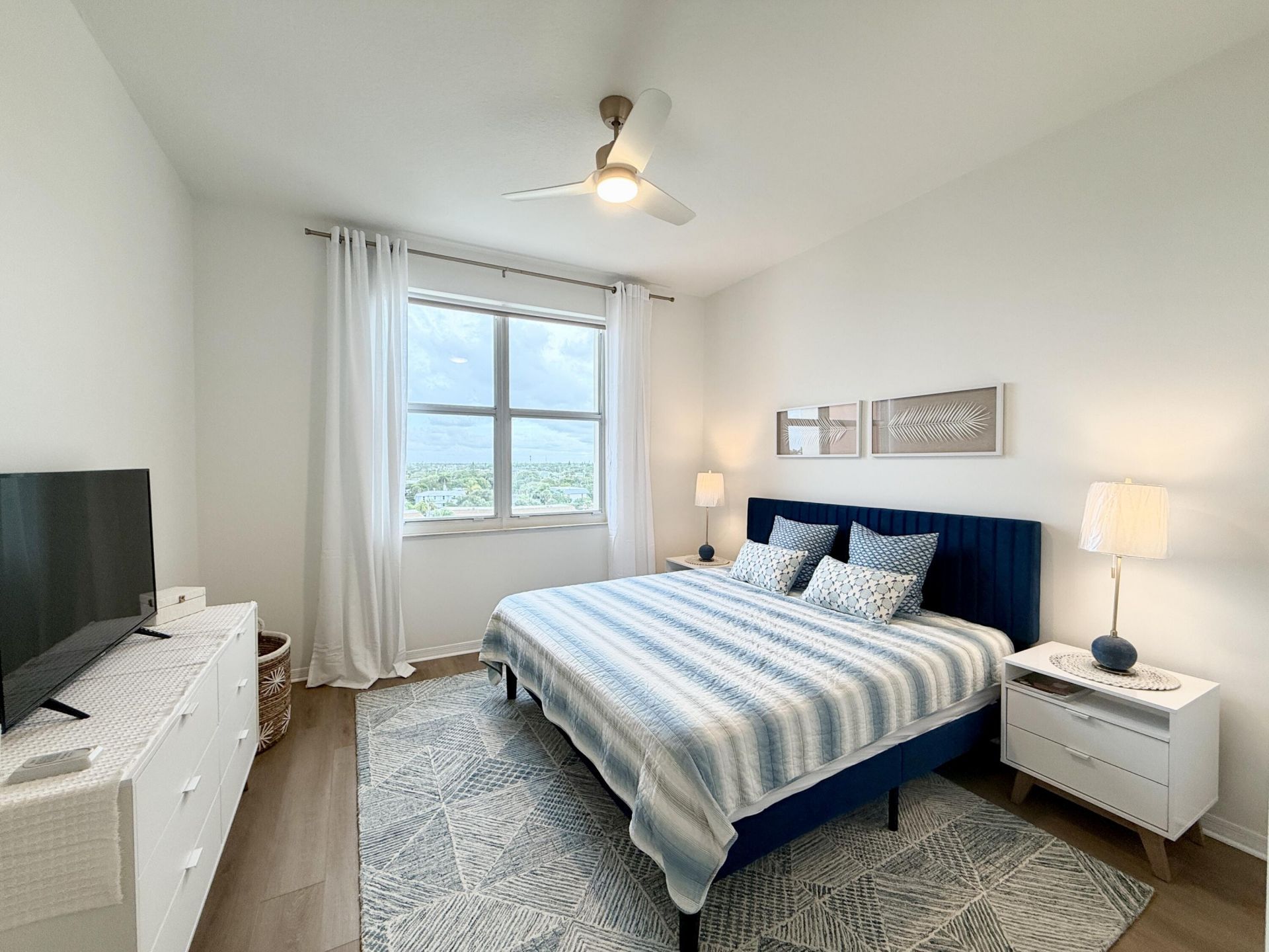 804 E Windward Way, Unit Ph15, Lantana, FL 33462 Photo