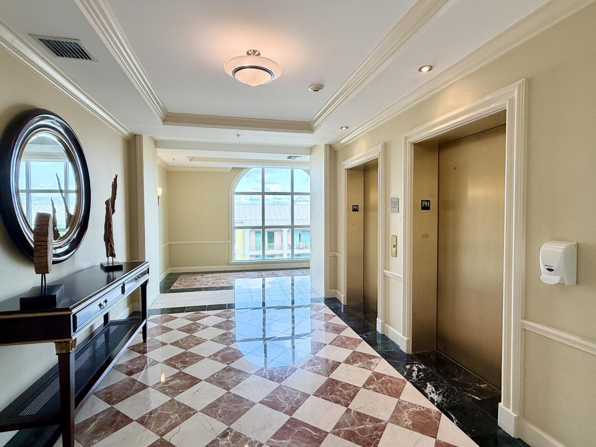 804 E Windward Way, Unit Ph15, Lantana, FL 33462 Photo