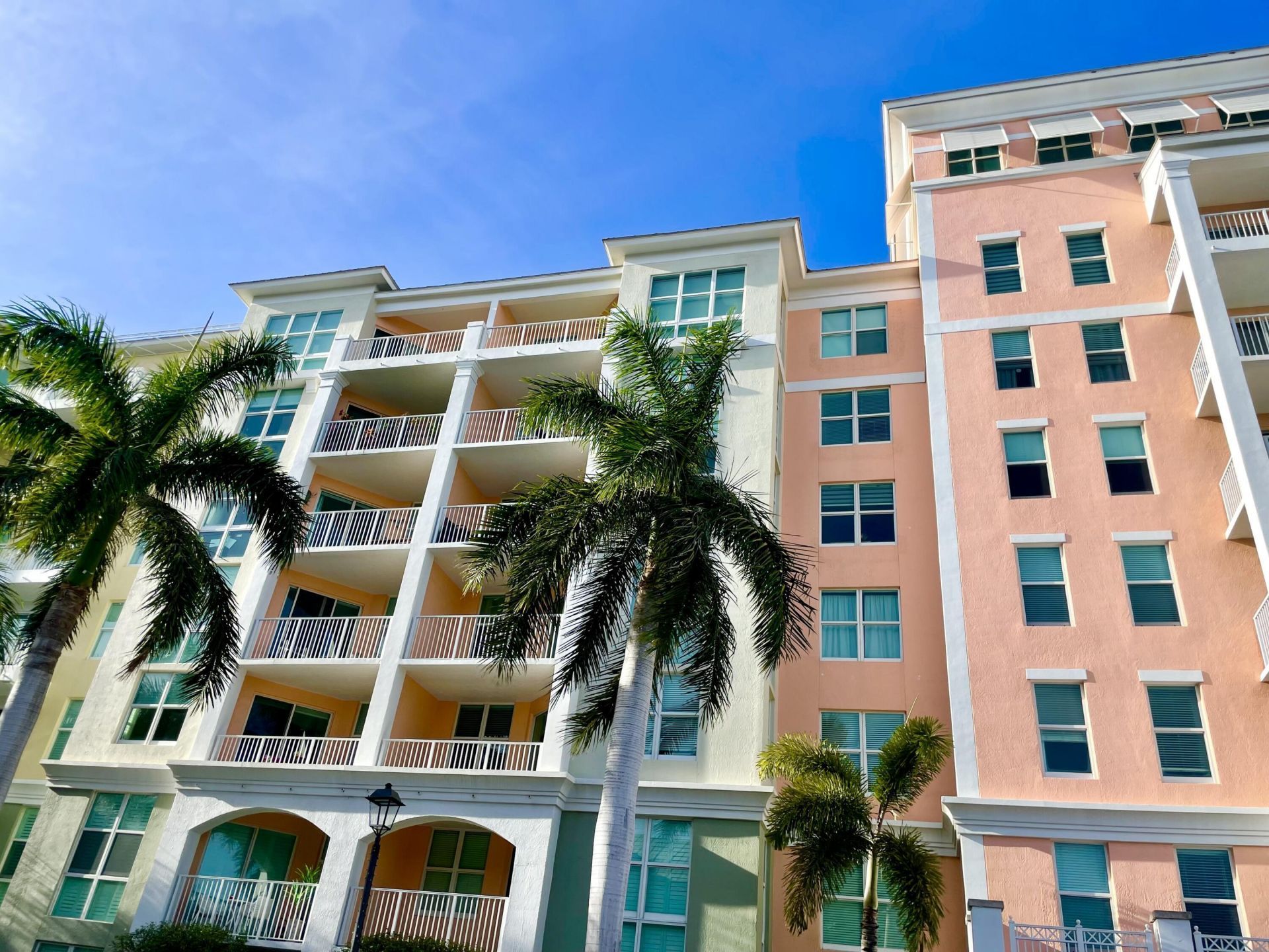 804 E Windward Way, Unit Ph15, Lantana, FL 33462 Photo