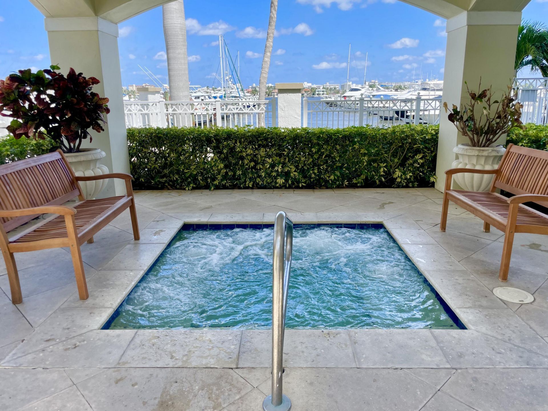 804 E Windward Way, Unit Ph15, Lantana, FL 33462 Photo