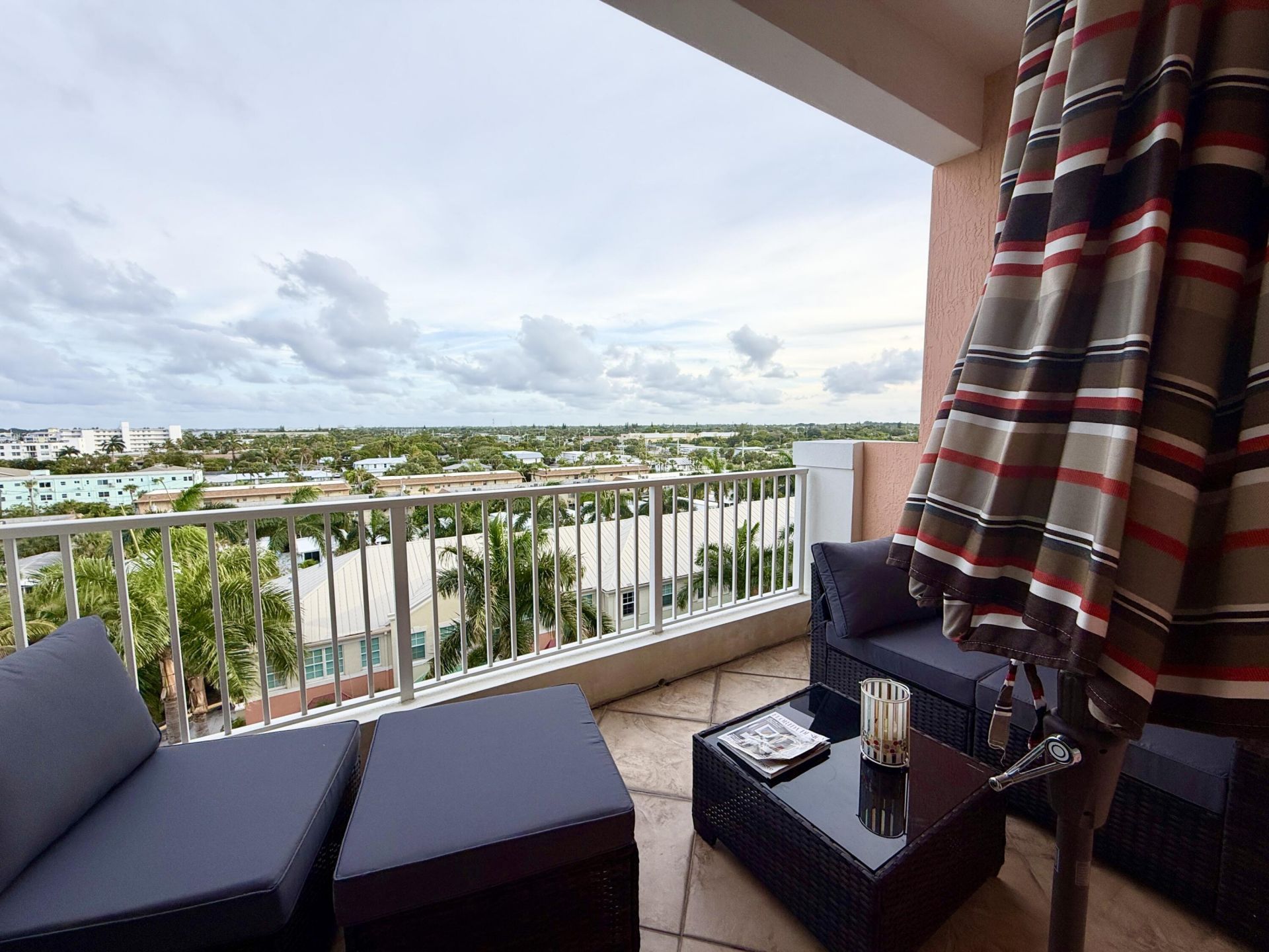 804 E Windward Way, Unit Ph15, Lantana, FL 33462 Photo