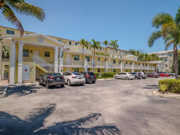 2660 NE 8th Avenue, Unit 106, Wilton Manors, FL 33334