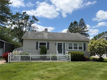 1302 Bel Air Drive NW, North Canton, OH 44720