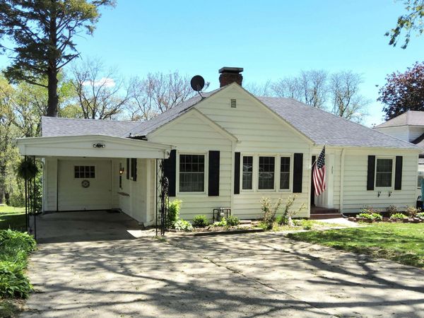 305 N Cherry Street, Avoca, IA 51521