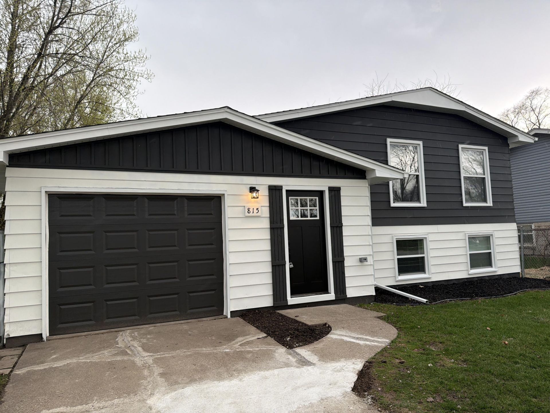 815 W 70th Avenue, Merrillville, IN 46410 Main Photo
