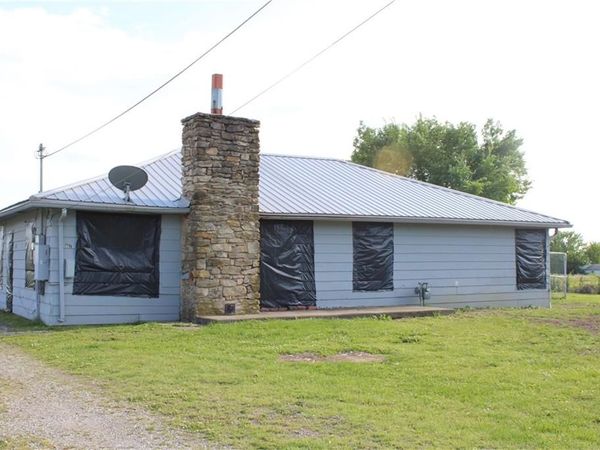 407 W 3rd Street, Franklin, KS 66735