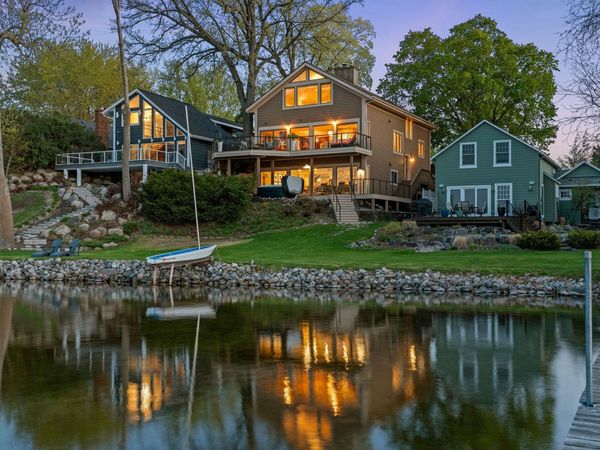 178 Peninsula Road, Medicine Lake, MN 55441