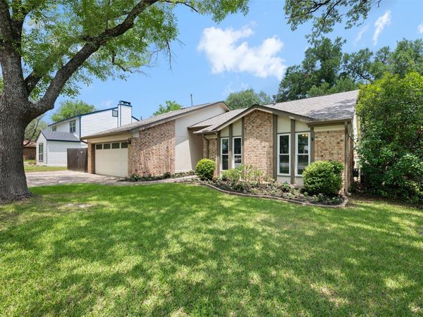 4306 Oak Creek DR, Austin, TX 78727