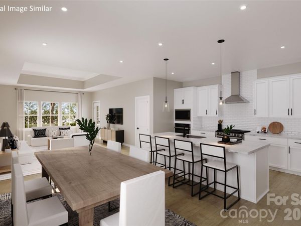 854 Heathway Drive , Charlotte, NC 28213