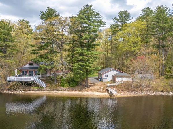 21 Hinds Lane, Pelham, NH 03076
