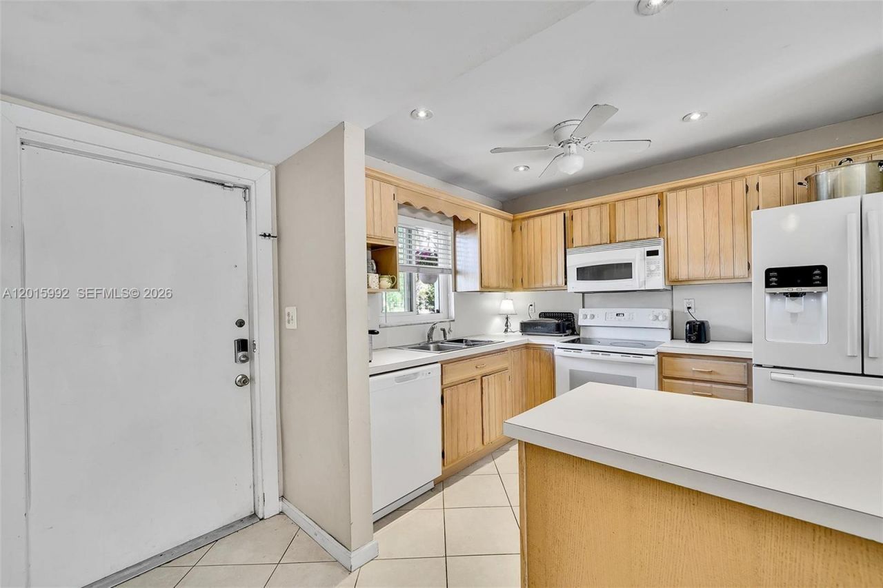 3300 Atlanta St, Unit 15F, Hollywood, FL 33021 Photo