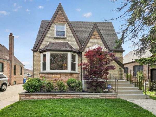 1754 N Neva Avenue , Chicago, IL 60707