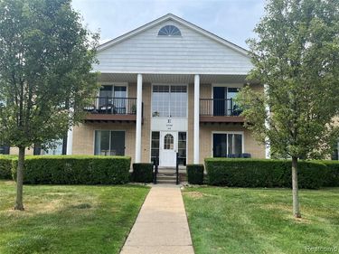 11740 Seaton Drive, Sterling Heights, MI 48312