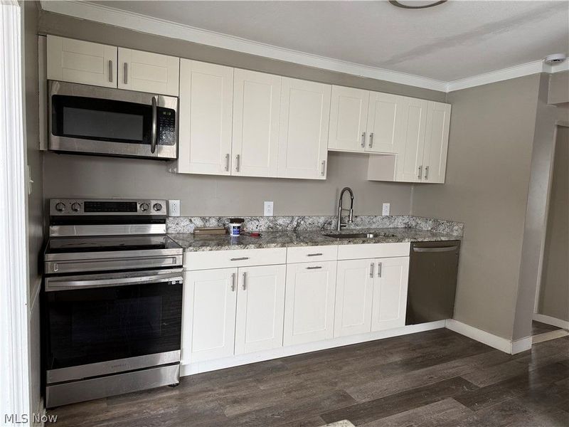416 2nd Street, Unit Lower, Fairport Harbor, OH 44077 Photo 5
