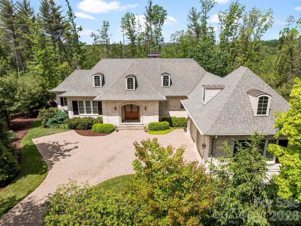 29 Stansbury Drive, Asheville, NC 28803