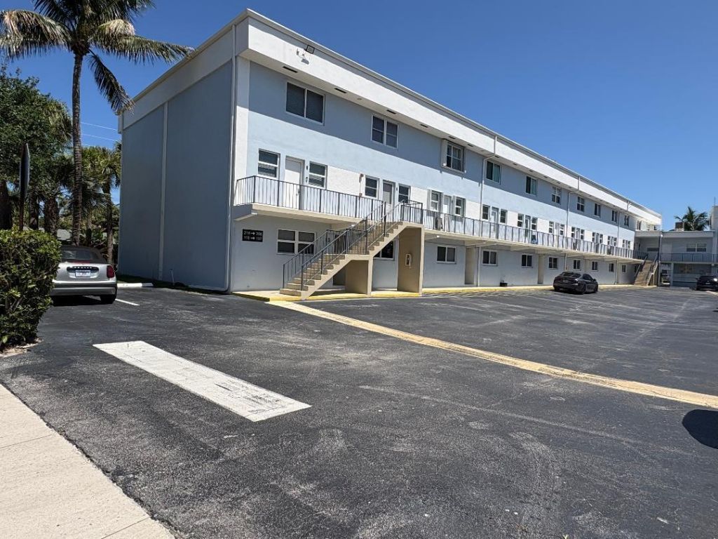 505 NE 20th Avenue, Unit 118, Deerfield Beach, FL 33441 Photo