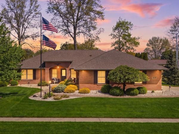 618 Linden Ln, Willard, OH 44890
