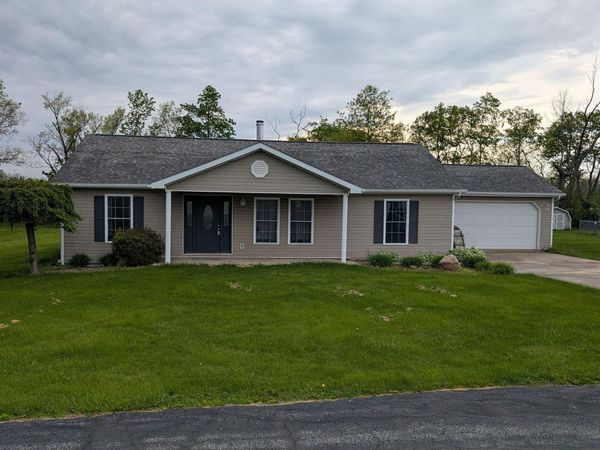 9194 N 324 West Road, Huntington, IN 46750