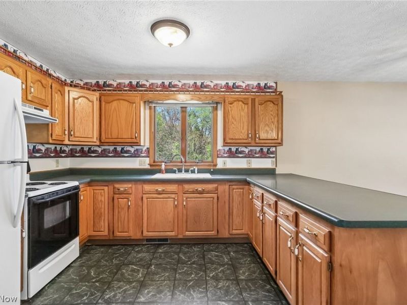 99 N 20th Street, Coshocton, OH 43812 Photo 10