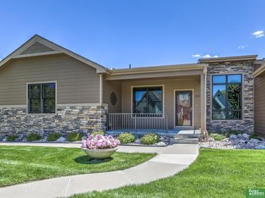 5817 N 159th Street , Omaha, NE 68116