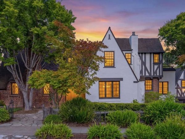1087 Hubert Rd, Oakland, CA 94610