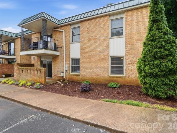 4754 Hedgemore Drive, Unit N, Charlotte, NC 28209