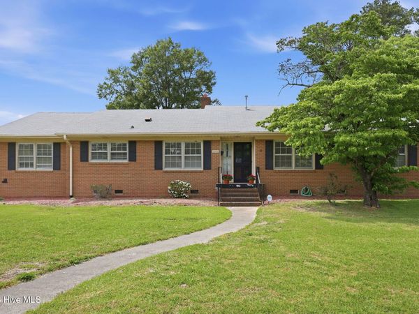 2000 Carey Road, Kinston, NC 28501