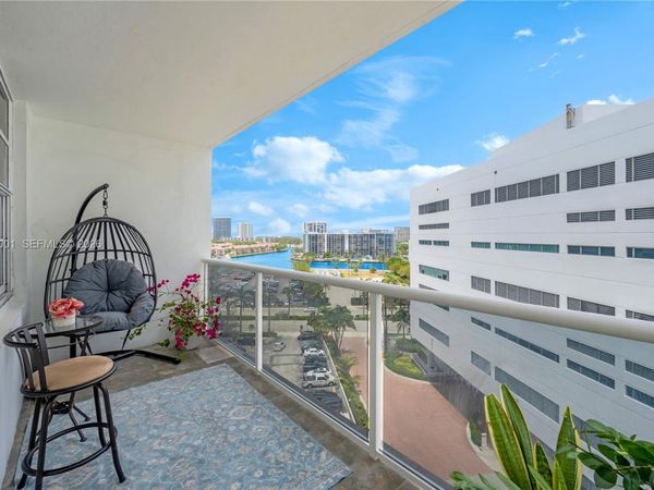 3725 S Ocean Dr , Unit 1015, Hollywood, FL 33019