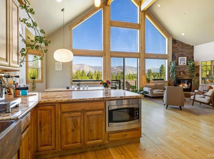812 Elk Point Drive, South Lake Tahoe, CA 96150 Photo