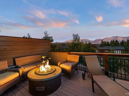812 Elk Point Drive, South Lake Tahoe, CA 96150 Photo