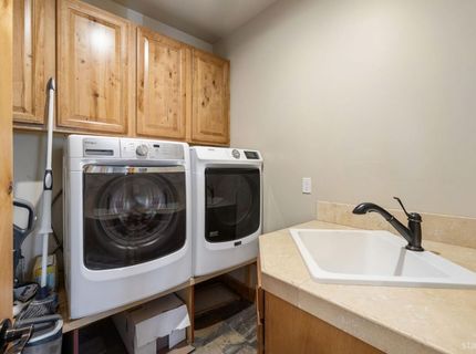 812 Elk Point Drive, South Lake Tahoe, CA 96150 Photo