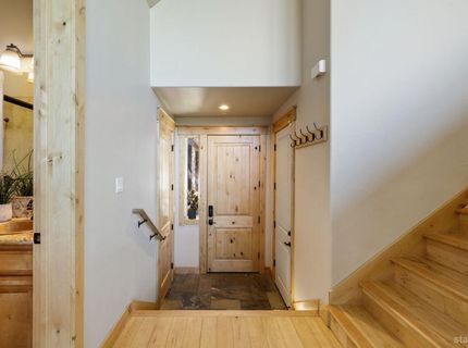 812 Elk Point Drive, South Lake Tahoe, CA 96150 Photo